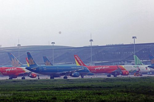 Tạm dừng khai thác tại 5 sân bay do ảnh hưởng của bão số 9