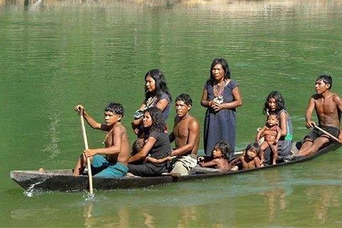 Tộc người hiện đại không dám ngủ vì sợ mất quyền lực