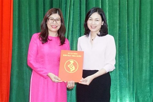 Bà Phạm Thị Hồ Lan giữ chức Giám đốc Kho bạc Nhà nước Khánh Hòa