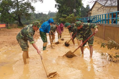 Thực hiện mọi giải pháp giúp người dân các xã Hướng Lập, Hướng Việt sớm ổn định cuộc sống