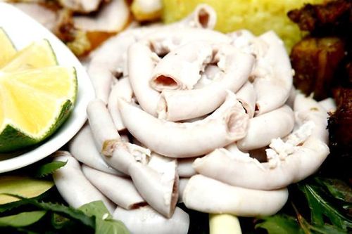 4 sai lầm khiến món lòng lợn luộc của bạn vừa xấu vừa dai