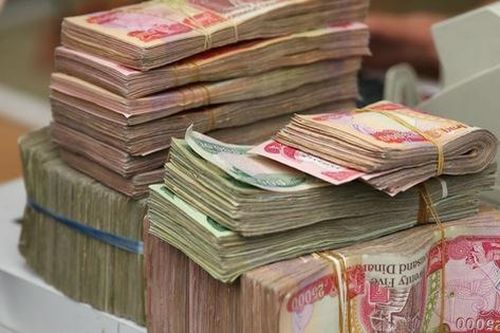 Ngân hàng gây phẫn nộ vì cho nhân viên vay tiền lấy vợ hai