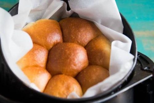 Chỉ cần nồi chiên không dầu bạn cũng có thể làm bánh mì sữa ngon tuyệt đỉnh!