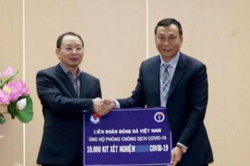 VFF tặng lại Bộ Y tế 10.000 bộ kit xét nghiệm Covid-19