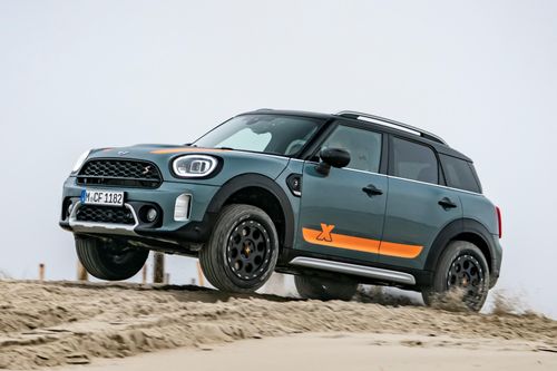 MINI Countryman được độ off-road hầm hố