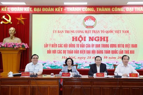 Phát huy tinh thần dân chủ, lắng nghe, thống nhất giữa Đảng và nhân dân