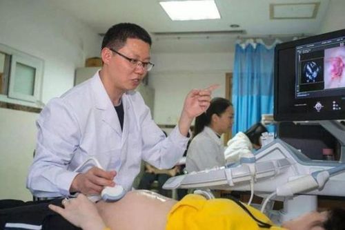 BS không cho mẹ chồng vào khám thai cùng, rồi hỏi con dâu một câu tái mặt