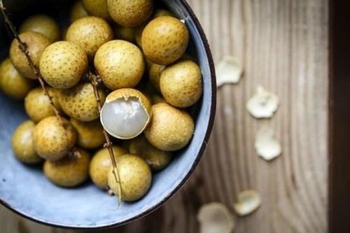 Những loại quả thơm ngon nhưng càng ăn nhiều da càng nổi mụn 'chi chít'