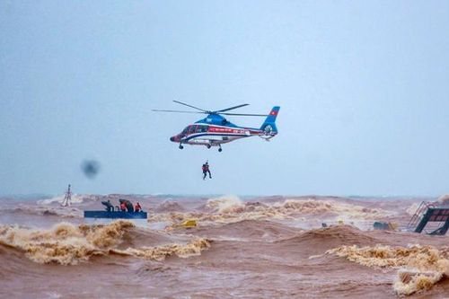Sẵn sàng đưa máy bay ứng cứu, tìm kiếm 26 ngư dân Bình Định mất tích trên biển