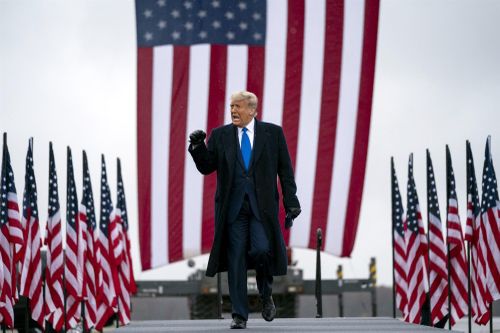 Trang web Chiến dịch Trump bị tấn công