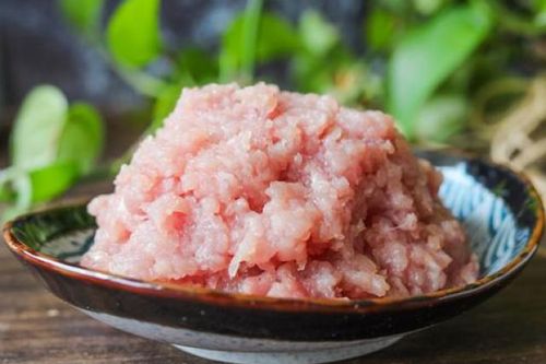 Tự băm thịt thật khó, đầu bếp mách chỉ 2 phút là băm xong miếng thịt vừa ngon lại sạch