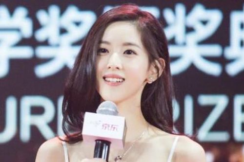 Tỷ phú trẻ giàu nhất Trung Quốc: Từ hot girl mạng đến vợ CEO đế chế thương mại JD.com