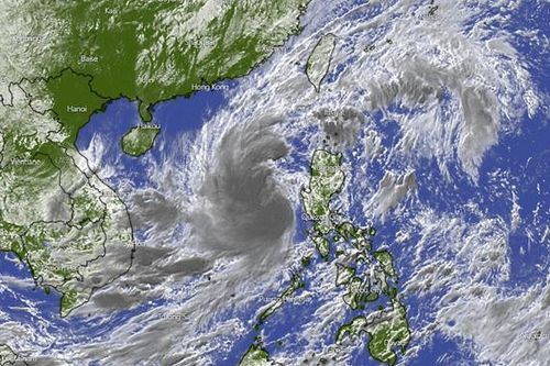 Quân đội huy động trên 250.000 người ứng phó bão số 9