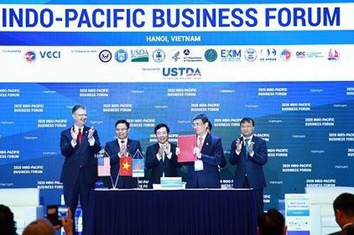 3 tập đoàn Mỹ ký thỏa thuận 3 tỷ USD phát triển dự án điện khí LNG tại Việt Nam
