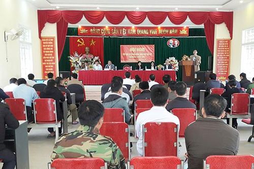 Đại biểu HĐND tỉnh và huyện Mai Sơn tiếp xúc cử tri xã Chiềng Lương