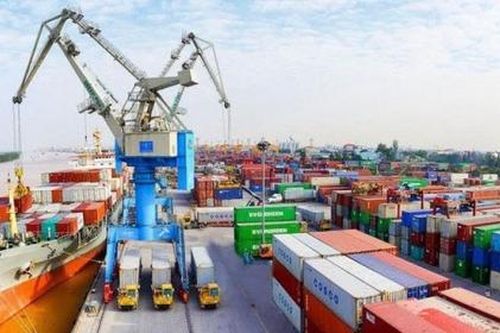 Thu ngân sách ngành Hải quan đạt hơn 247.000 tỷ đồng