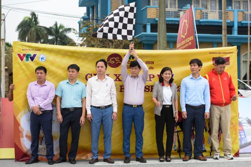Loic Desriac bảo vệ thành công áo vàng