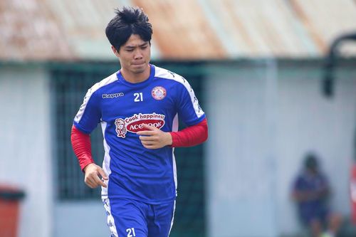 Công Phượng trở lại tập luyện nhưng không ra sân đối đầu HAGL