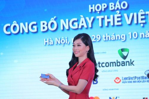 10.000 chiếc thẻ có sẵn 50K và nhiều phần quà hấp dẫn đang đợi bạn trong Ngày Thẻ Việt Nam