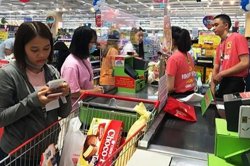 Sức ép đến từ những người khổng lồ