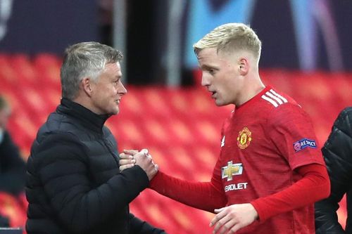 Van de Beek di chuyển hơn 9 km trong 70 phút