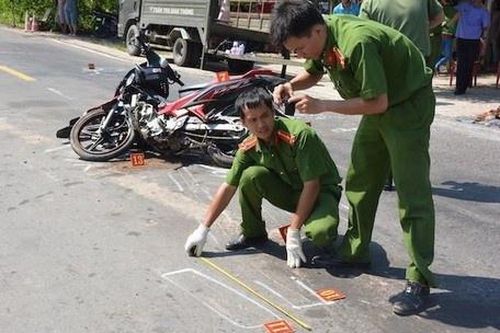 Lái xe tông chết 2 người, đại ca Mười Thu gọi đàn em nhận tội thay