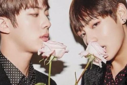 Phát hờn với cảnh tình tứ như đam mỹ giữa V và Jin BTS