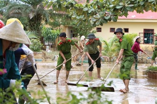Quảng Trị: Gần 59.000 học sinh phải nghỉ học vì mưa lũ