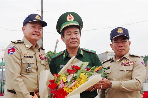 Tăng cường hợp tác quốc phòng, an ninh biên giới Việt Nam - Campuchia