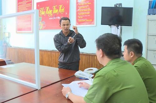 Uống hết 2 lít rượu, đâm bạn nhậu tử vong