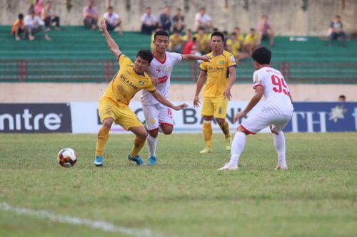 Gặp SLNA trên sân Vinh, Nam Định sẽ trụ hạng?