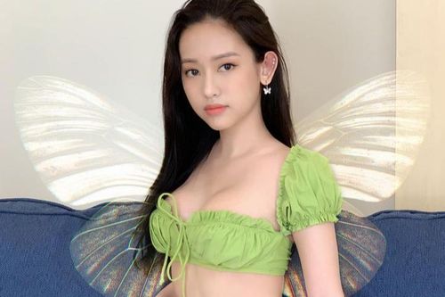 Vừa công khai nâng cấp vòng 1, Thúy Vi đã diện bikini nóng bỏng khoe 'thành quả'