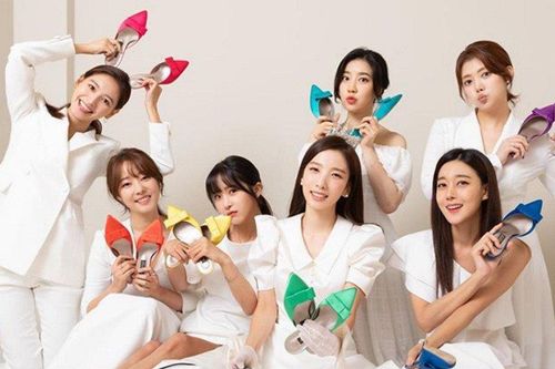 Tan rã 4 năm, Rainbow bất ngờ tái hợp để chụp ảnh cưới cho thành viên Jisook