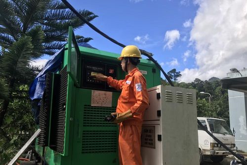 Huy động máy phát điện hỗ trợ cứu hộ tại Quảng Nam và đẩy nhanh khắc phục sau bão số 9
