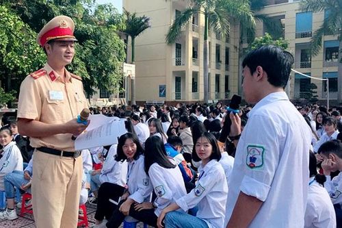 Ðẩy mạnh giáo dục an toàn giao thông trong trường học