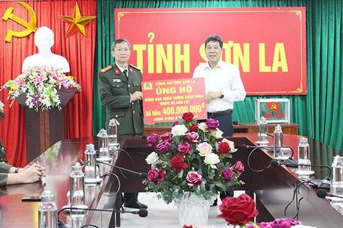 Ủy ban MTTQ Việt Nam tỉnh: Tiếp nhận hơn 4 tỷ đồng ủng hộ đồng bào miền Trung, Tây Nguyên khắc phục thiệt hại do lũ lụt