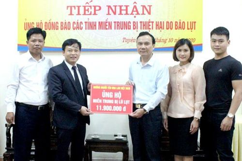 Tiếp nhận gần 3 tỷ đồng ủng hộ đồng bào miền Trung