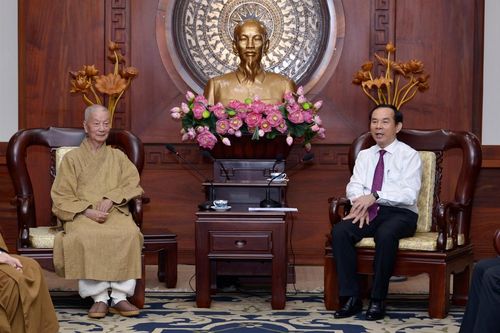 Ban Trị sự GHPGVN TP chúc mừng Thành ủy TP.HCM