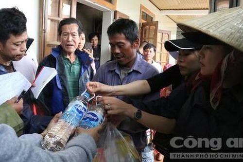 Ân tình về vùng lũ Quảng Bình