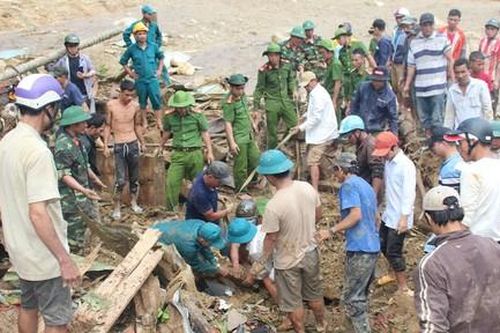 Hiện trường sạt lở kinh hoàng ở xã Trà Leng khiến 53 người gặp nạn