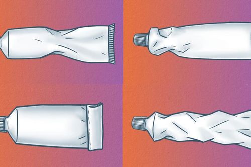 Cách bóp kem đánh răng tiết lộ điều gì về tính cách của bạn?