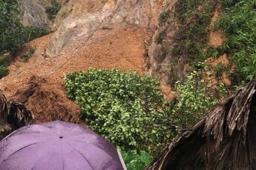 Mưa lớn, nhiều huyện miền núi Hà Tĩnh bị sạt lở
