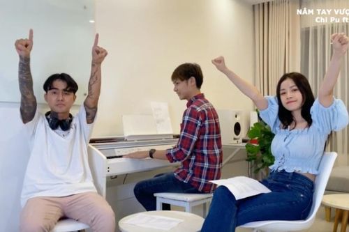 Chi Pu - Đạt G hát 'Anh Ơi Ở Lại' phiên bản mới động viên tinh thần bà con miền Trung