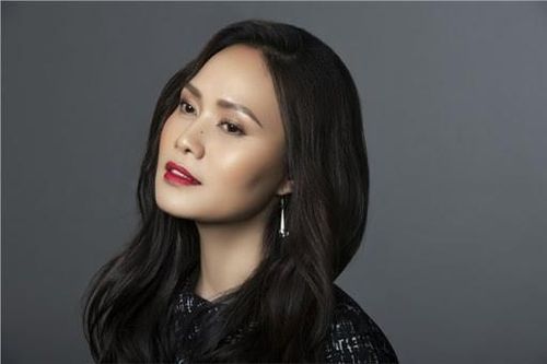 'Nữ hoàng nhạc phim' NSƯT Mai Hoa tái ngộ khán giả Thủ đô