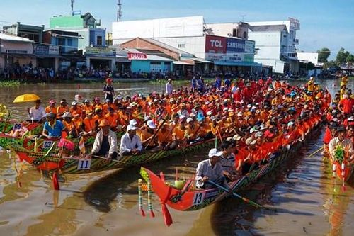 Sóc Trăng: Nhộp nhịp ngày hội Đua ghe Ngo