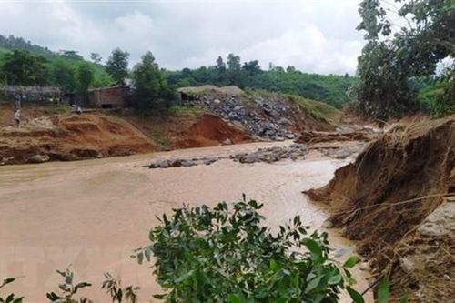 70 công nhân thủy điện Đăk Mi 2 đã thoát khỏi vùng lũ cô lập