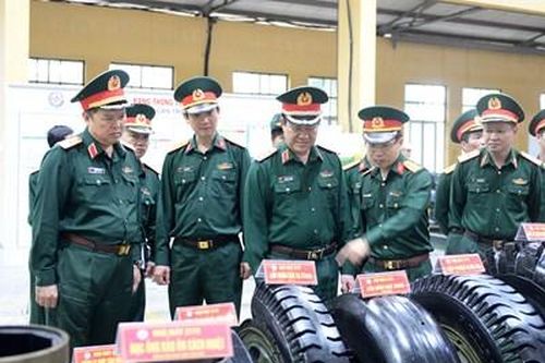 Đoàn công tác Bộ Quốc phòng kiểm tra và làm việc tại Nhà máy Z175