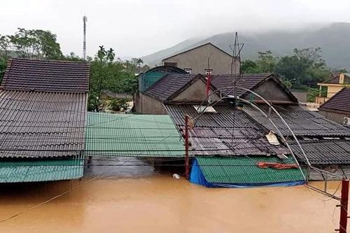 Nghệ An: Mưa lớn và thủy điện xả lũ khiến nhiều địa phương bị ngập nặng