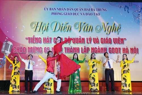 Cô hiệu trưởng tài năng, tâm huyết