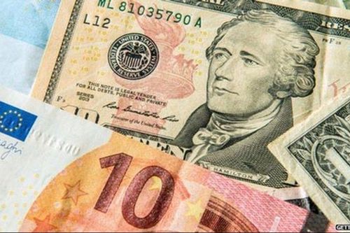 Tỷ giá USD hôm nay 30/10: Euro 'gặp nạn', USD tiếp tục leo dốc